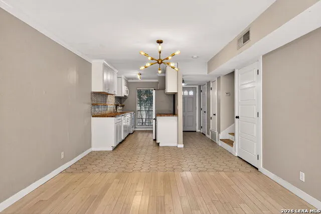 1045 Shook Avenue #145H Olmos Park, TX 78212